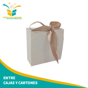 Caja una tapa lazo pq